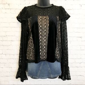 Revolve Foxiedox ‘Charli’ black lace & velvet top size medium